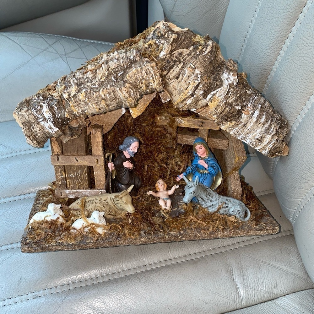 Vintage Nativity Scene Set‎ and Manger Made in Italy